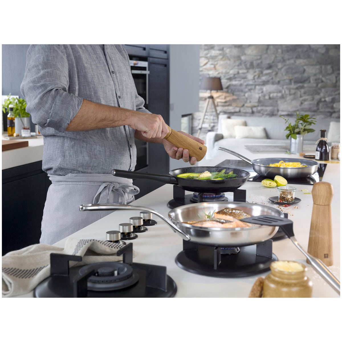 Demeyere Proline 7 8-inch, 18/10 Stainless Steel, Frying Pan
