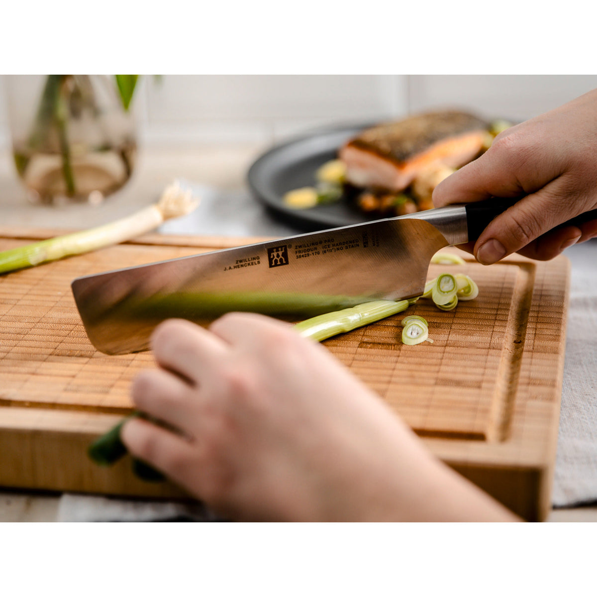 ZWILLING Pro 6.5-inch, Nakiri Knife