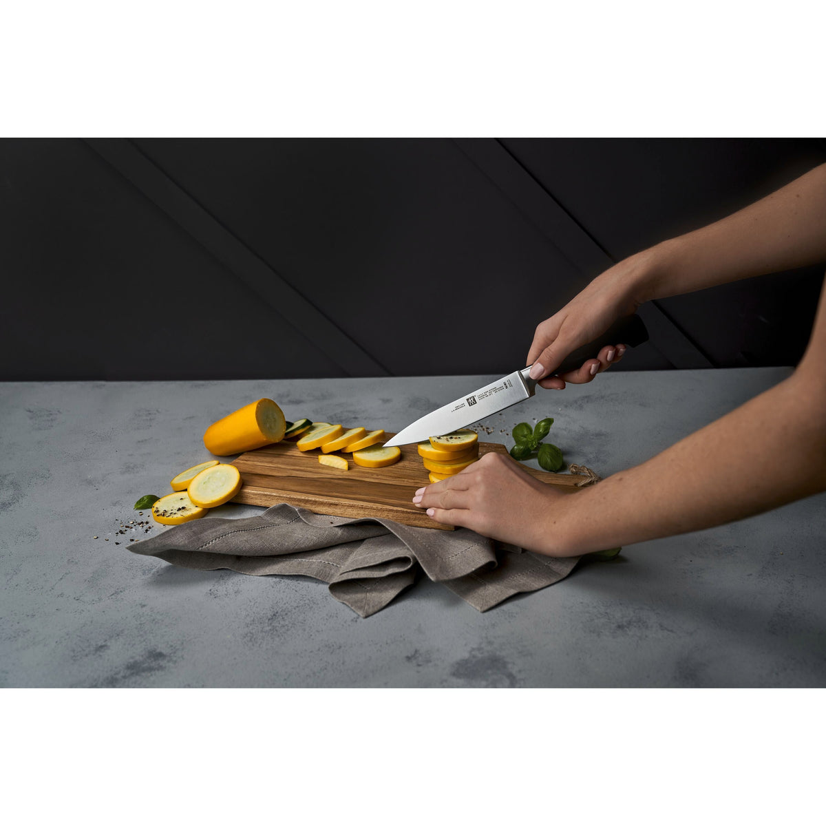 ZWILLING Four Star Utility Knife 5 inch, fine edge