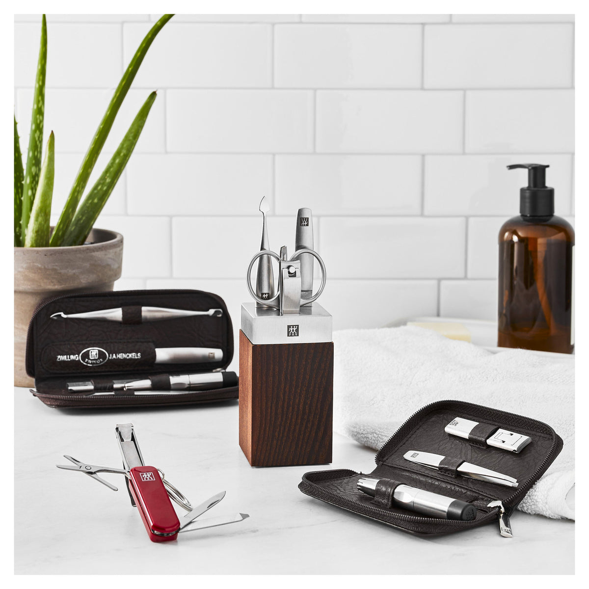 ZWILLING TWINOX 5-pc Spa Bath Station - Wood