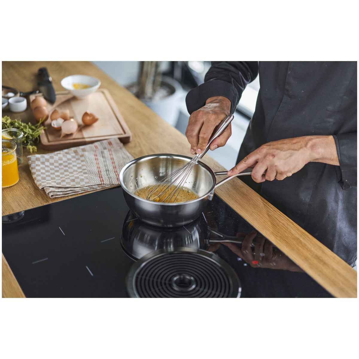 Demeyere Industry 5 2 qt Saucier, 18/10 Stainless Steel