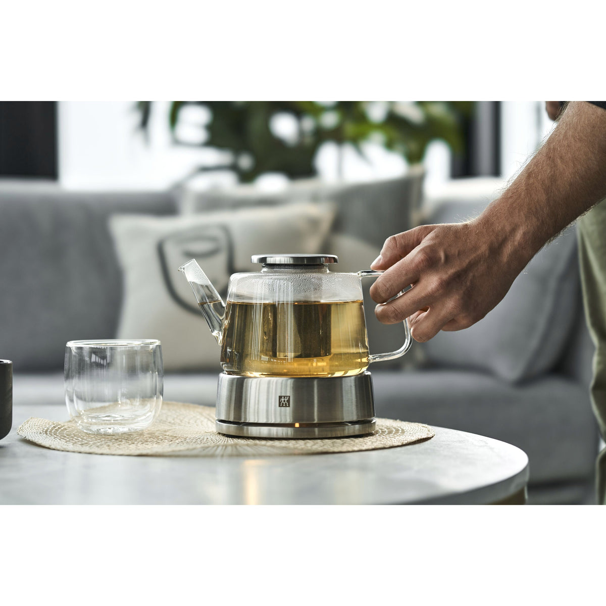 ZWILLING Sorrento Double Wall Glassware 27-oz, Teapot With Stainless Steel Stand