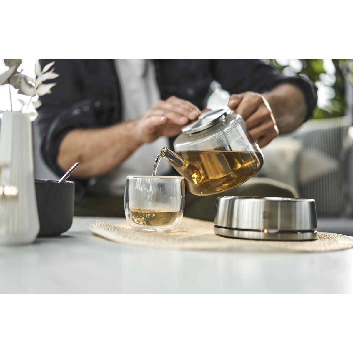 ZWILLING Sorrento Double Wall Glassware 27-oz, Teapot With Stainless Steel Stand