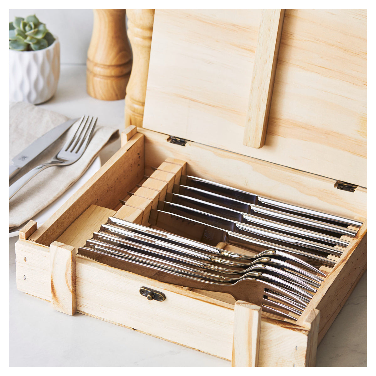 ZWILLING King (polished) 45-pc Flatware Set, 18/10 Stainless Steel