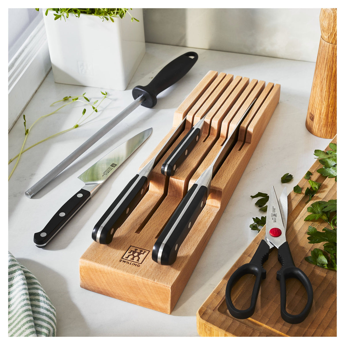 ZWILLING Pro 7-pc, Block Set with Beechwood In-Drawer Knife Tray