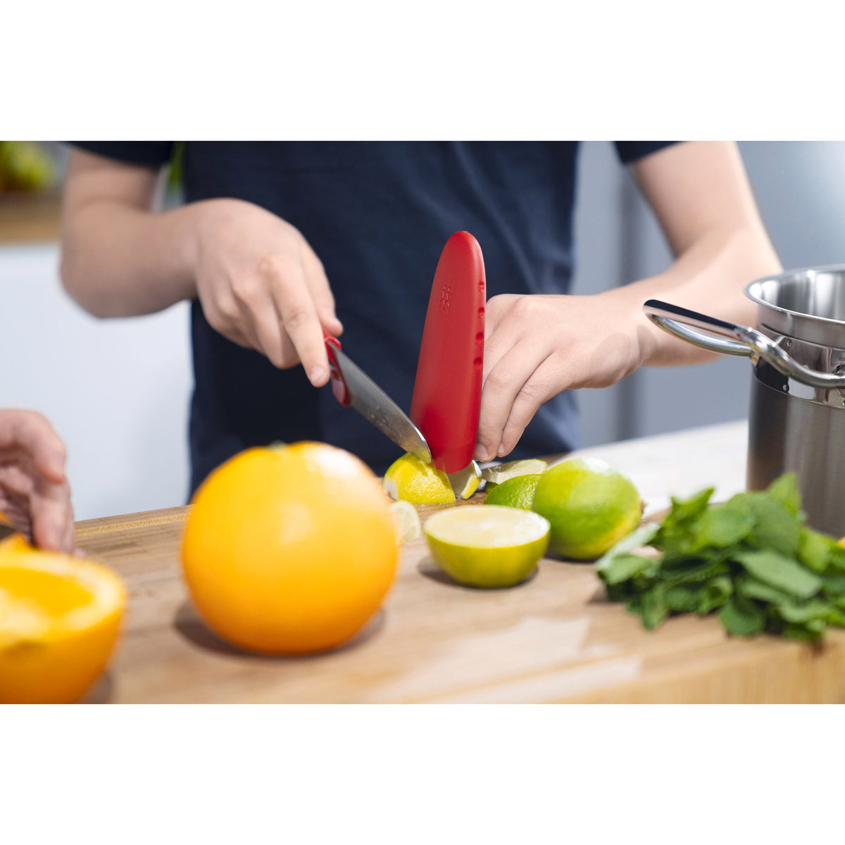ZWILLING Twinny 4.25 inch, Chef's Knife