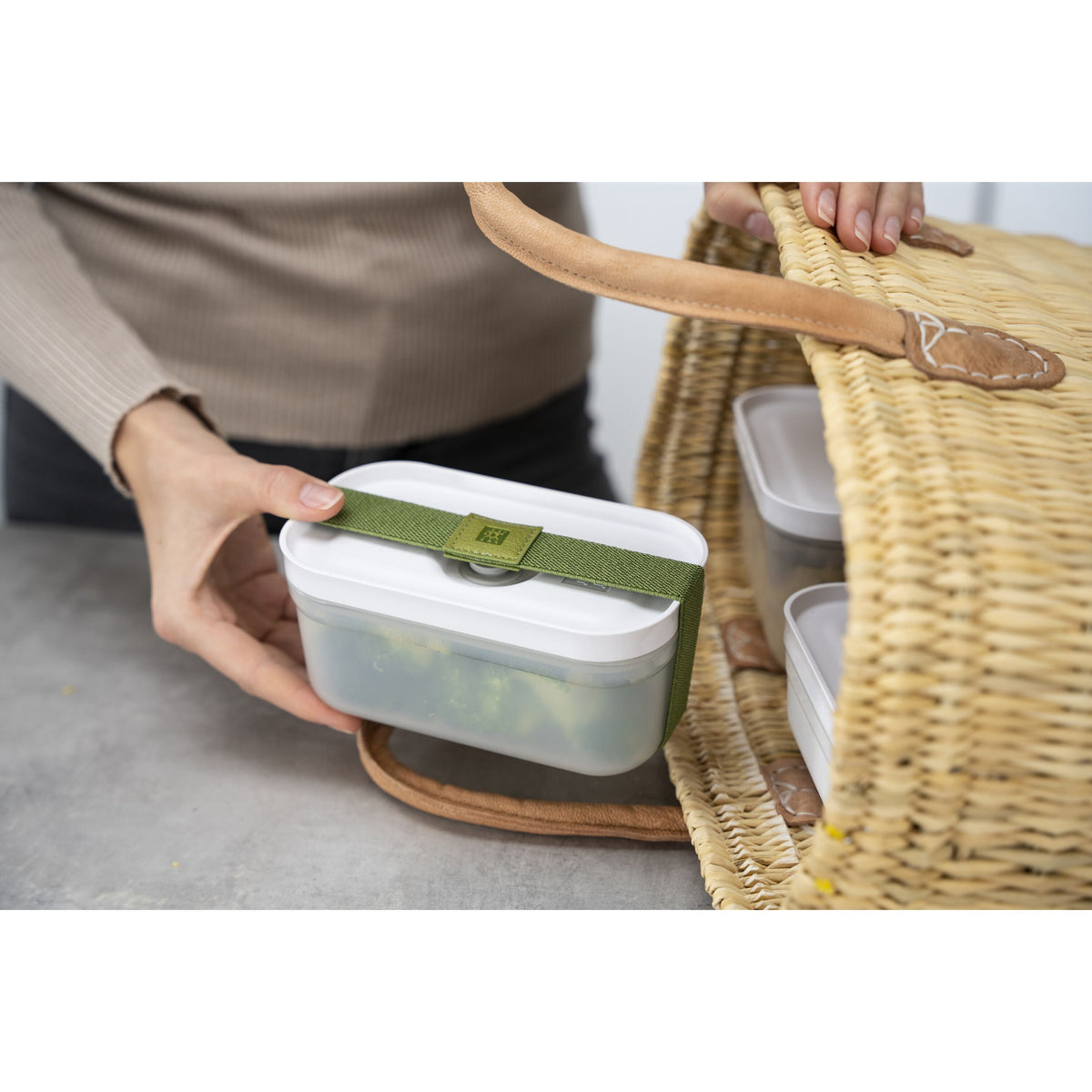 ZWILLING Fresh & Save L, Vacuum Lunch Box, Plastic