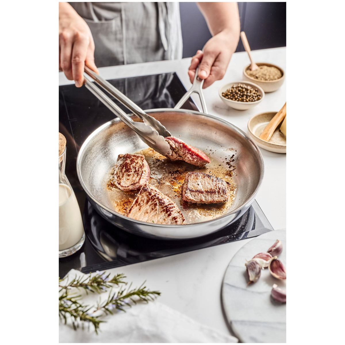 Demeyere Industry 5 11-inch, 18/10 Stainless Steel, Frying Pan With Glass Lid