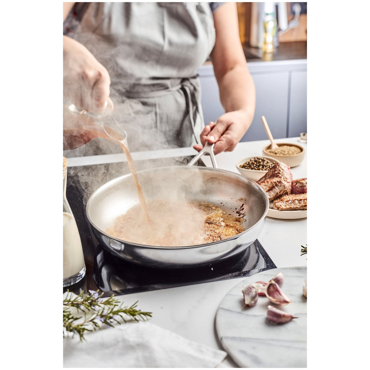 Demeyere Industry 5 11-inch, 18/10 Stainless Steel, Frying Pan With Glass Lid