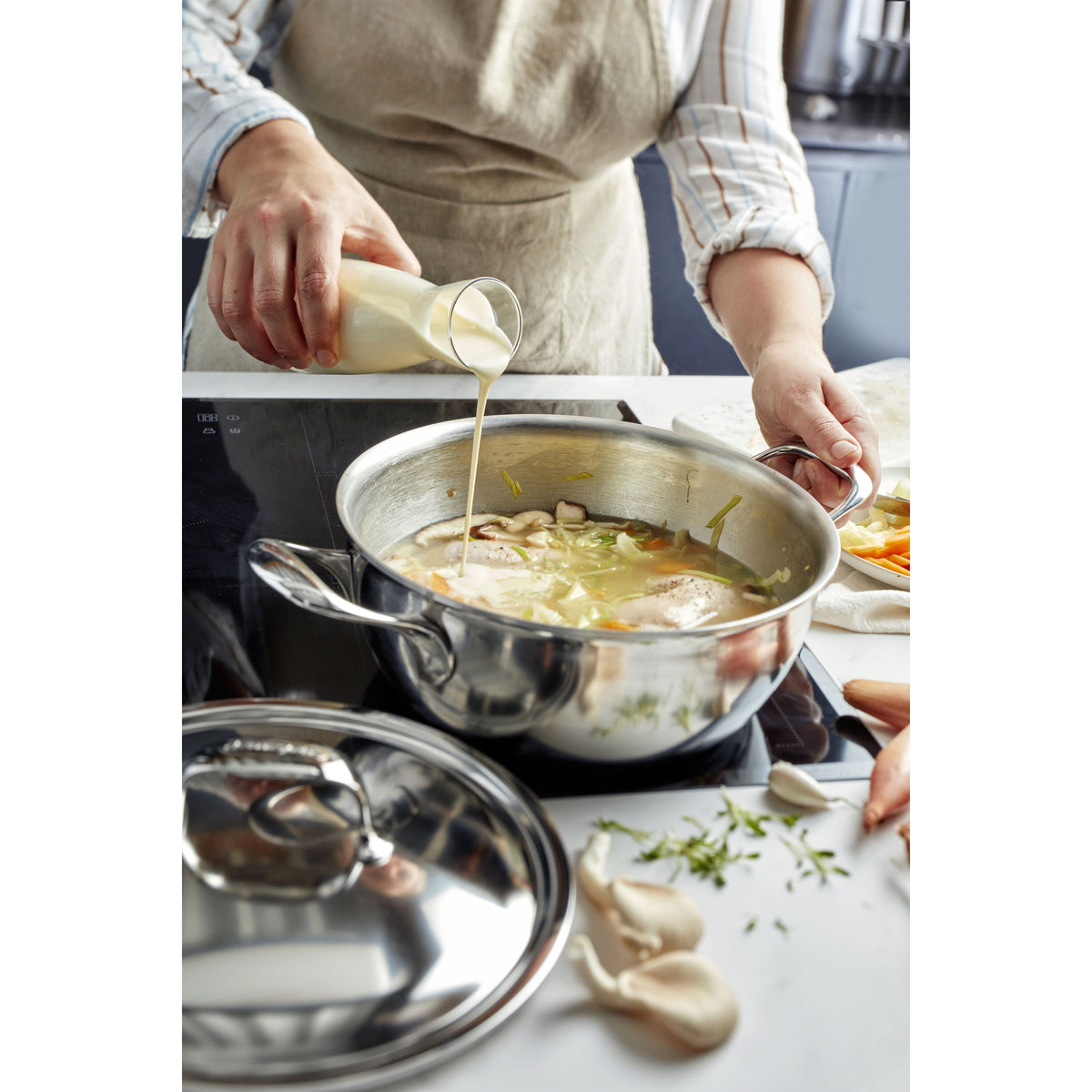 Demeyere Atlantis 7 3.5 qt, Braiser With Double Walled Lid