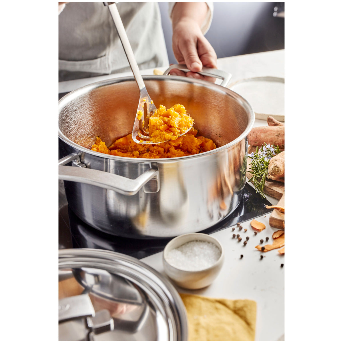 Demeyere Industry 5 5.5 qt, 18/10 Stainless Steel, Dutch Oven With Lid