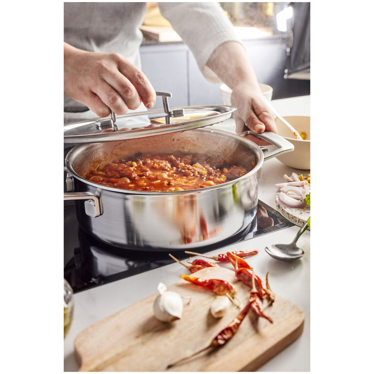 Demeyere Industry 5 3.5 qt, Deep Sauté Pan With Double Handle And Lid