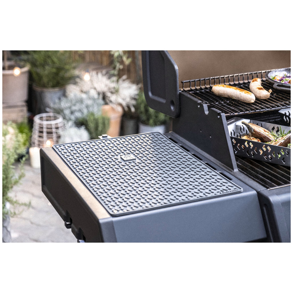 ZWILLING BBQ+ Protection mat, 45 cm x 31 cm, silicone