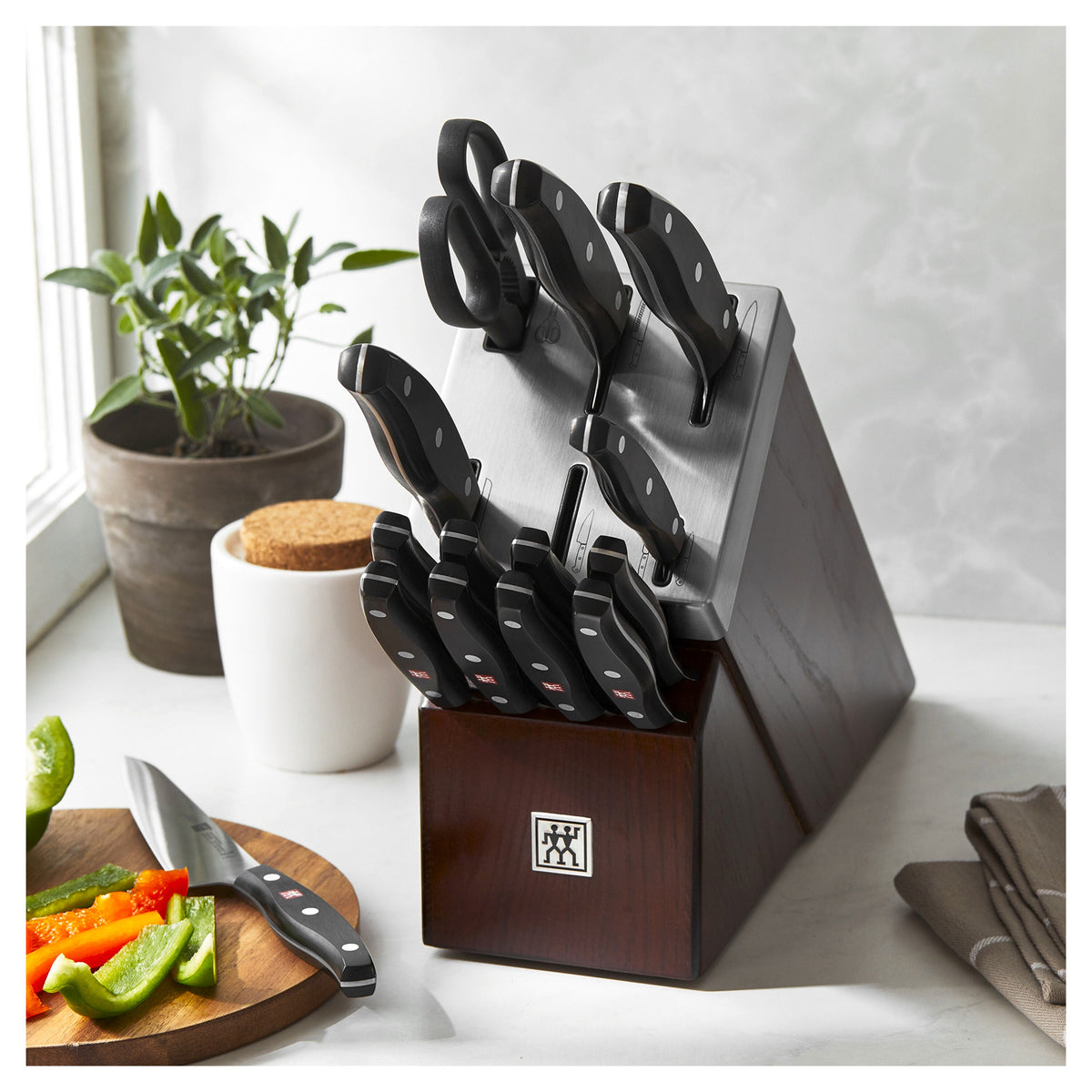 ZWILLING Signature 15-pc, Self Sharpening Knife block set
