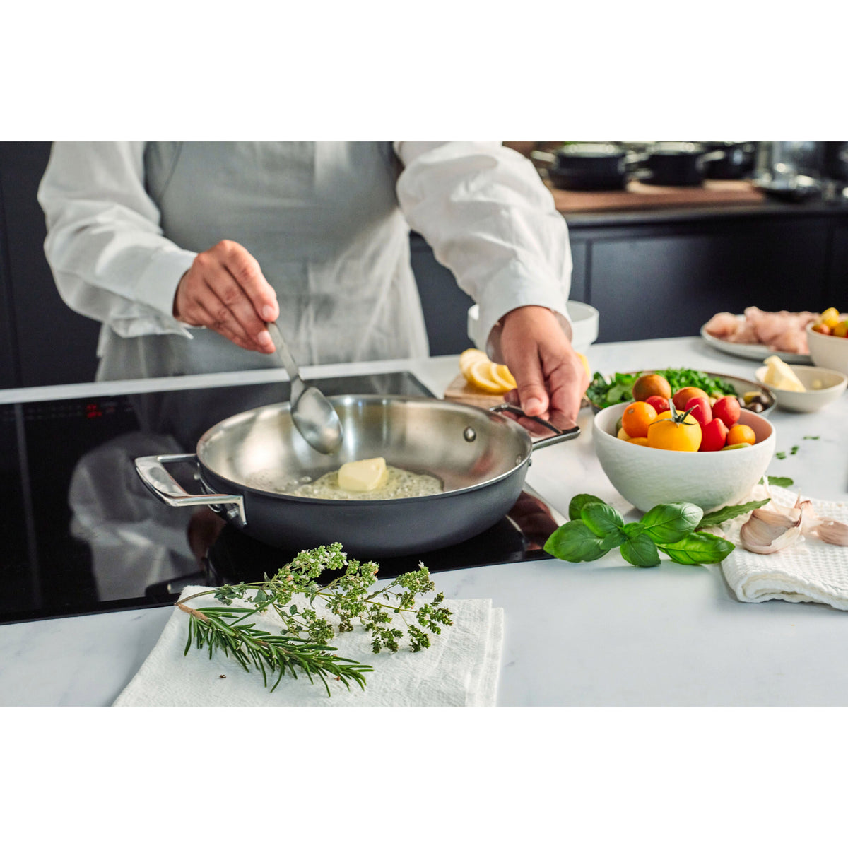 Demeyere Black 5 9.5-inch, 18/10 Stainless Steel, Frying Pan