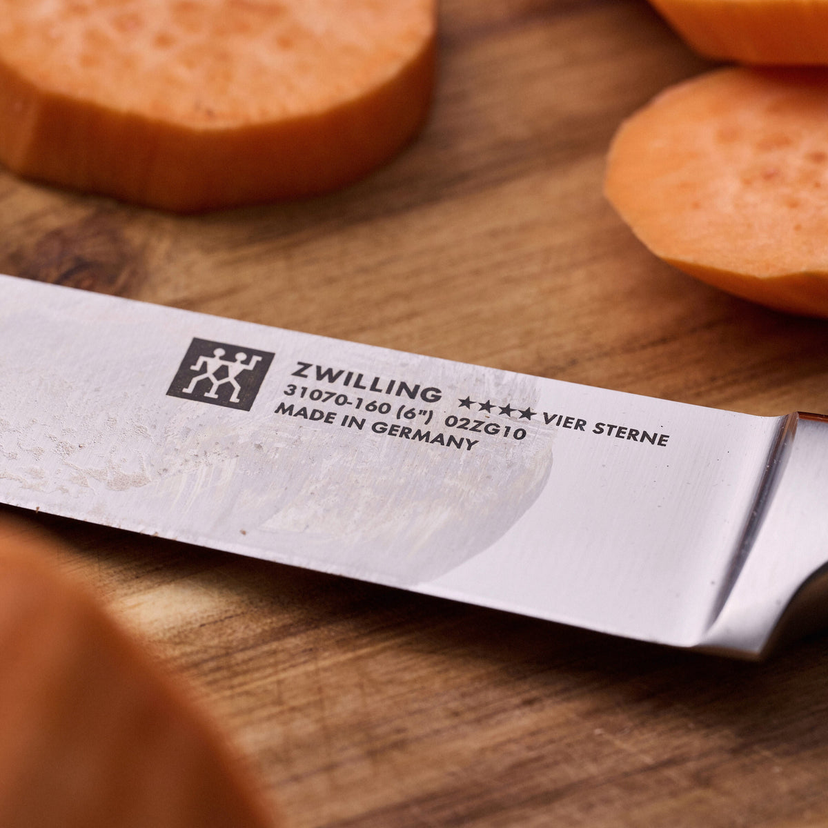 ZWILLING Four Star Carving knife 6 inch, fine edge