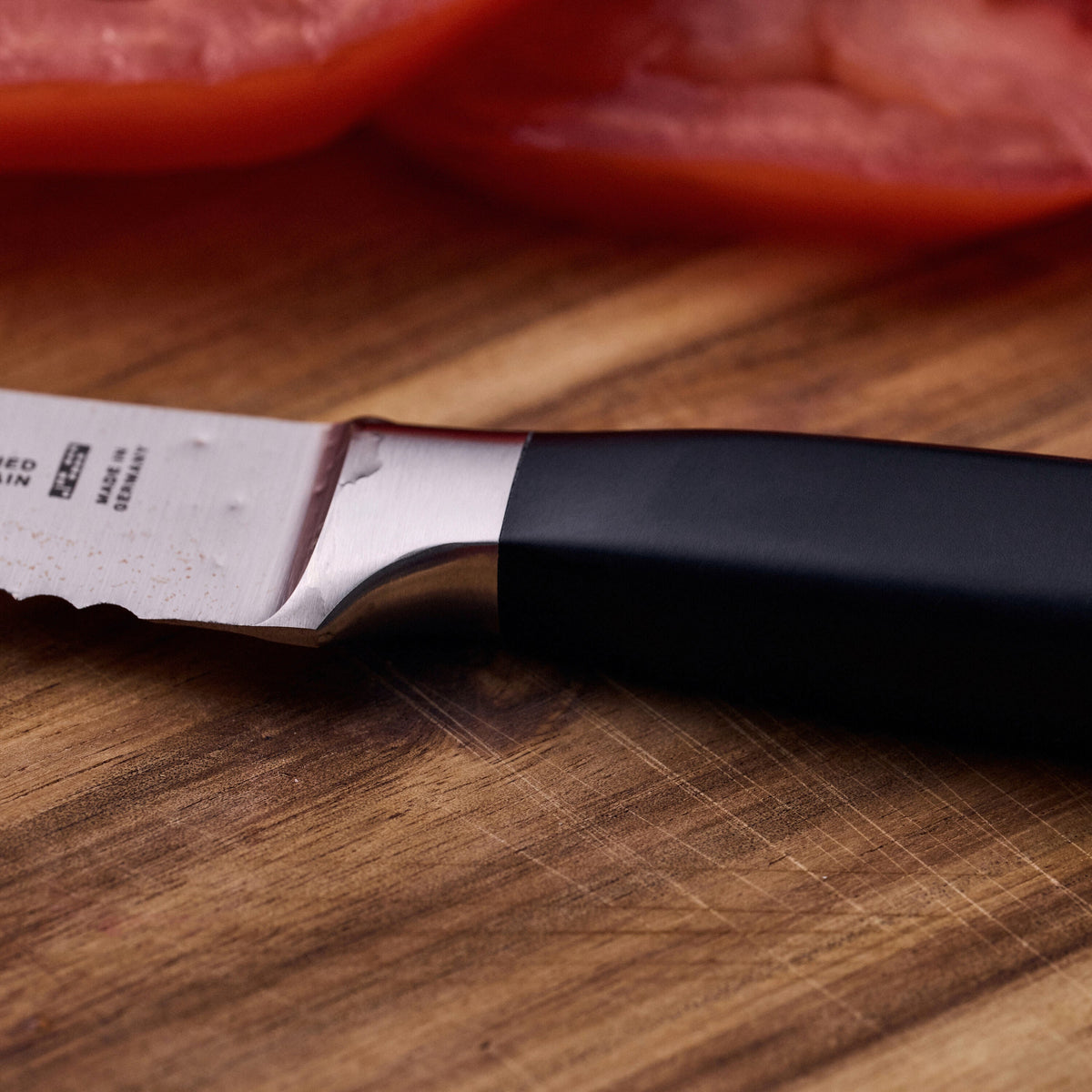 ZWILLING Four Star Utility knife 5 inch, serrated edge