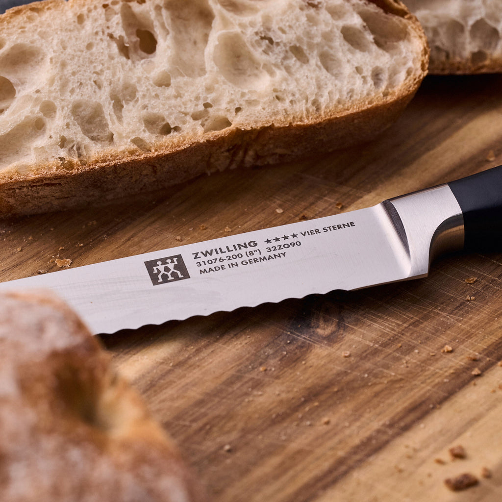 ZWILLING Four Star Bread knife 8 inch, serrated edge