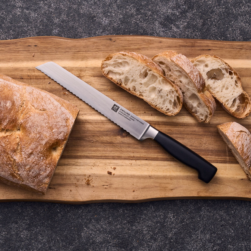 ZWILLING Four Star Bread knife 8 inch, serrated edge