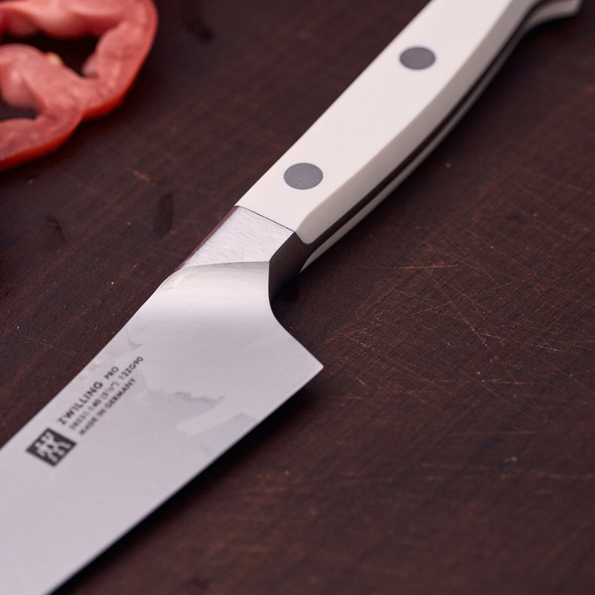 ZWILLING Pro le blanc 5.5-inch Prep Knife, Fine Edge