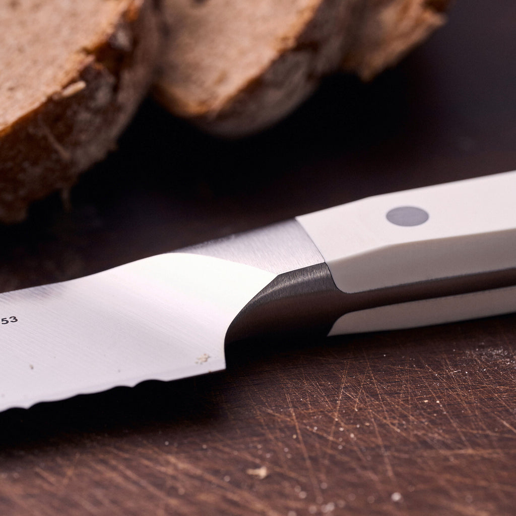 ZWILLING Pro le blanc 9-inch, Bread Knife