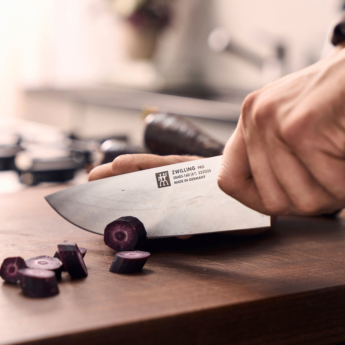 ZWILLING Pro 6-inch, Chef's Knife