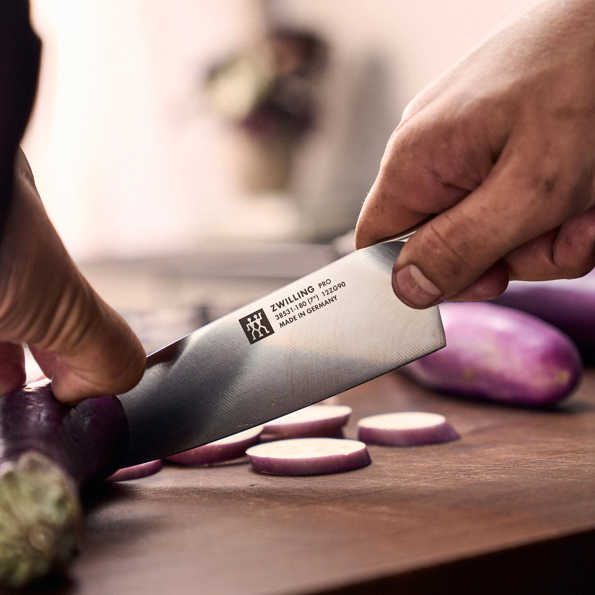 ZWILLING Pro le blanc 8-inch, Chef's Knife