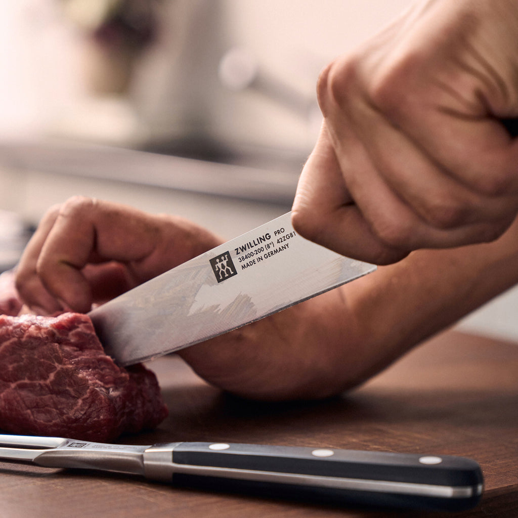 ZWILLING Pro 8-inch, Slicing/Carving Knife
