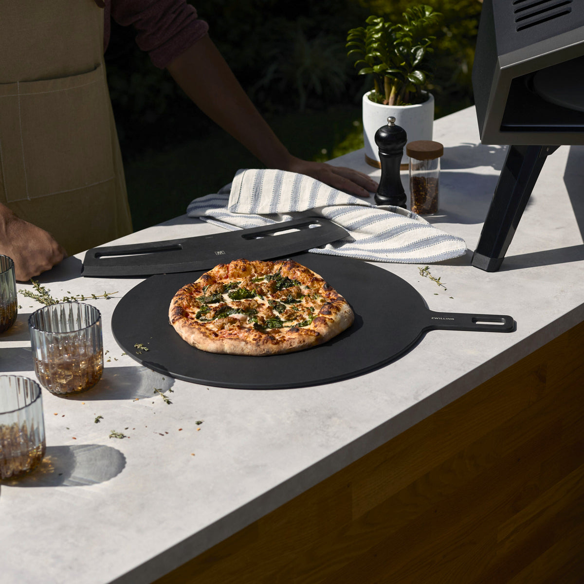 ZWILLING BBQ+ Round Prep And Serving Board