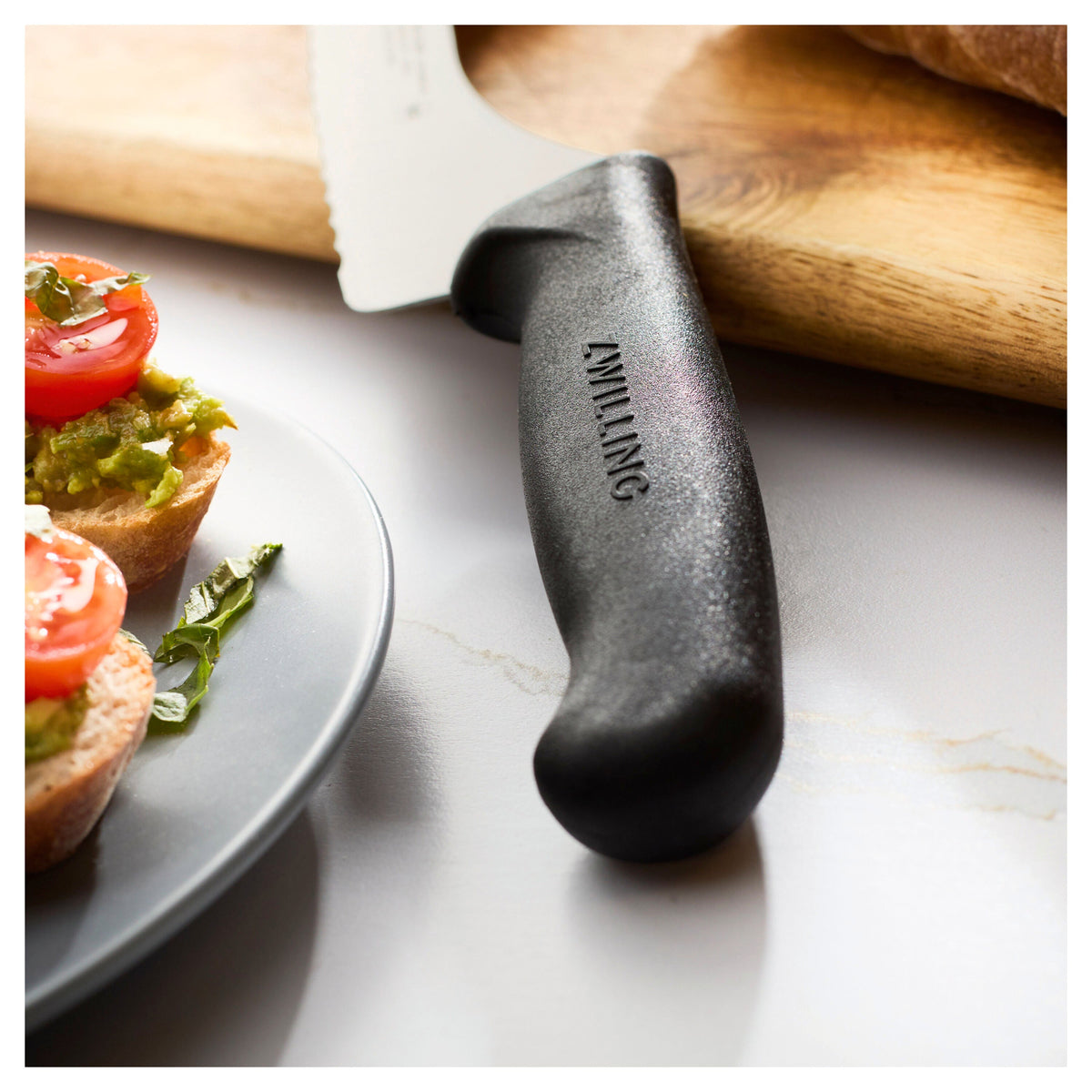 ZWILLING Commercial 8-inch, Bread Knife
