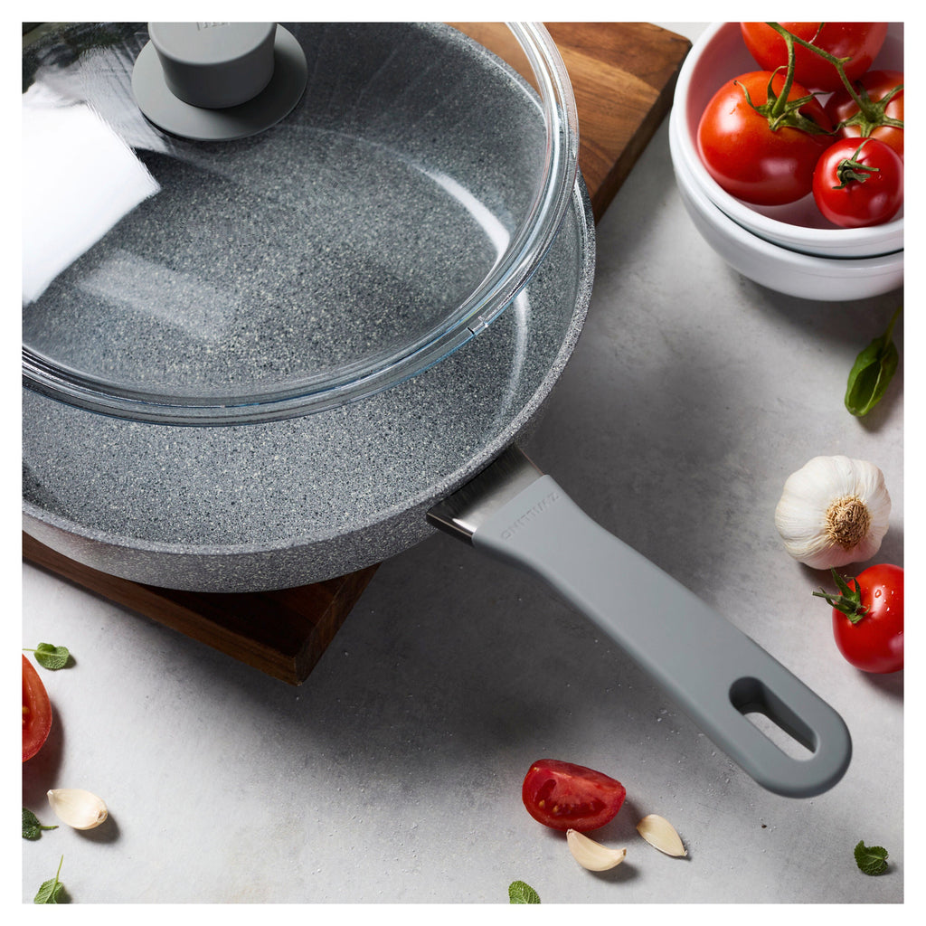 ZWILLING Parma Plus Ceramic 3.9 qt, Aluminum, Ceramic Nonstick Sauté Pan With Lid And Helper Handle Ceramic Coating