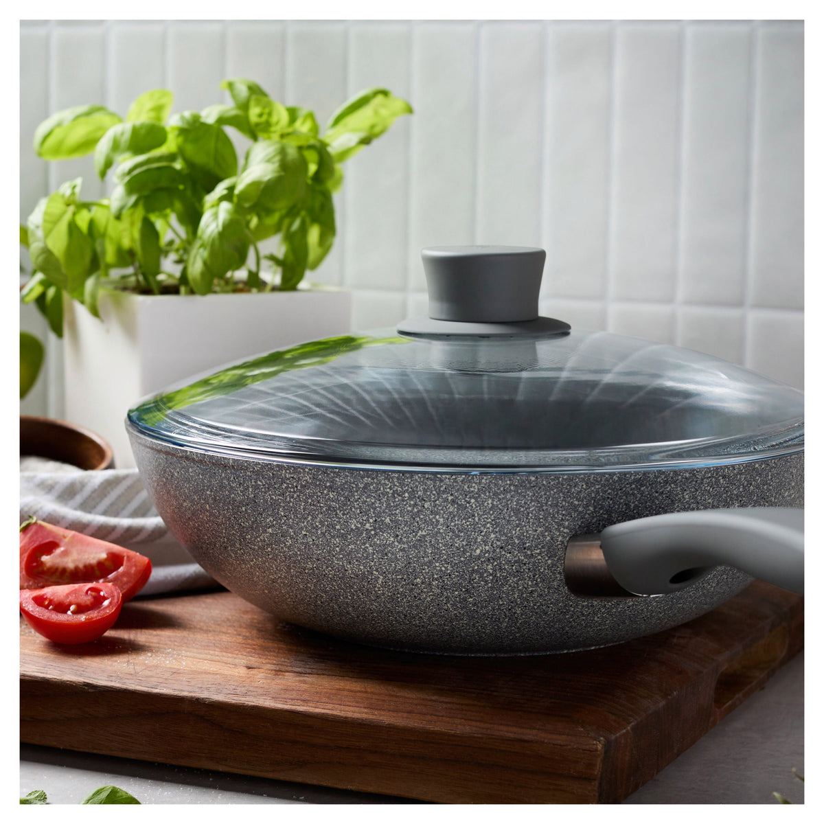 ZWILLING Parma Plus Ceramic 11-inch, Aluminum, Ceramic Nonstick Wok With Lid Ceramic Coating