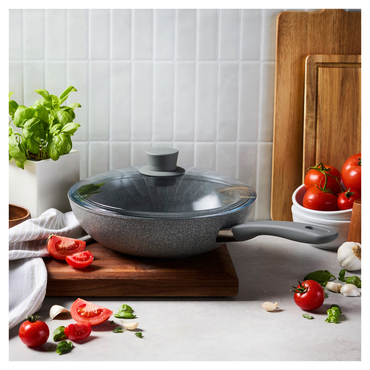 ZWILLING Parma Plus Ceramic 11-inch, Aluminum, Ceramic Nonstick Wok With Lid Ceramic Coating