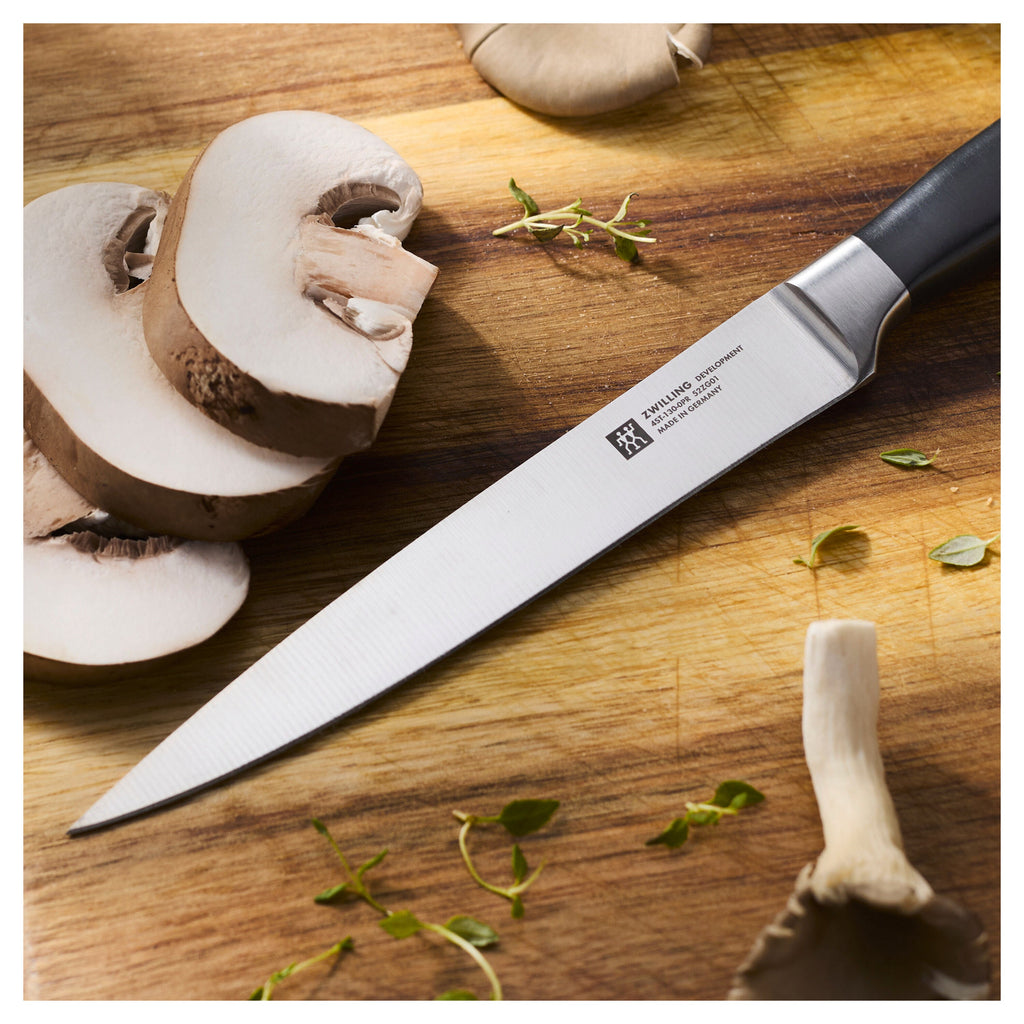 ZWILLING Four Star Utility Knife 5 inch, fine edge