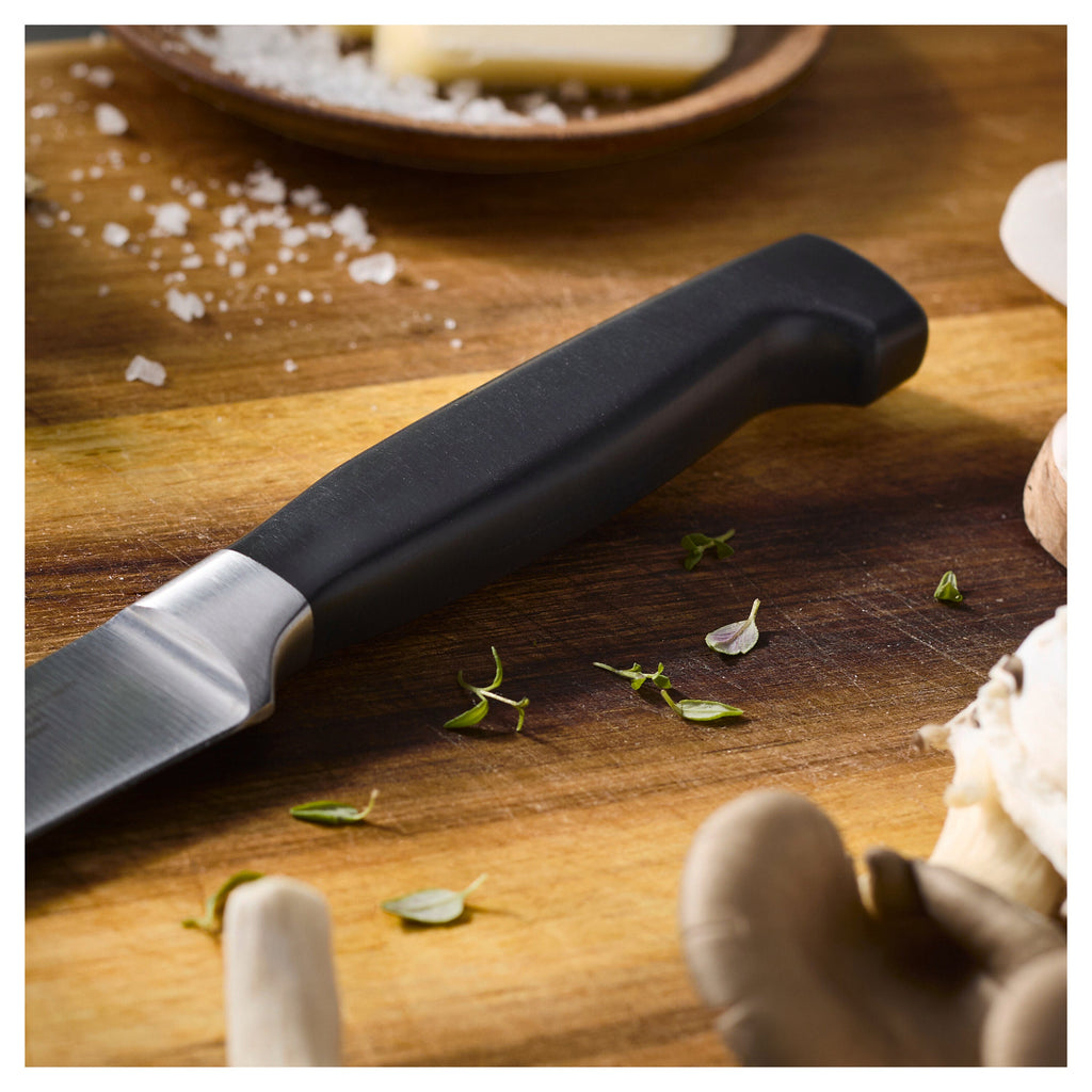 ZWILLING Four Star Utility Knife 5 inch, fine edge