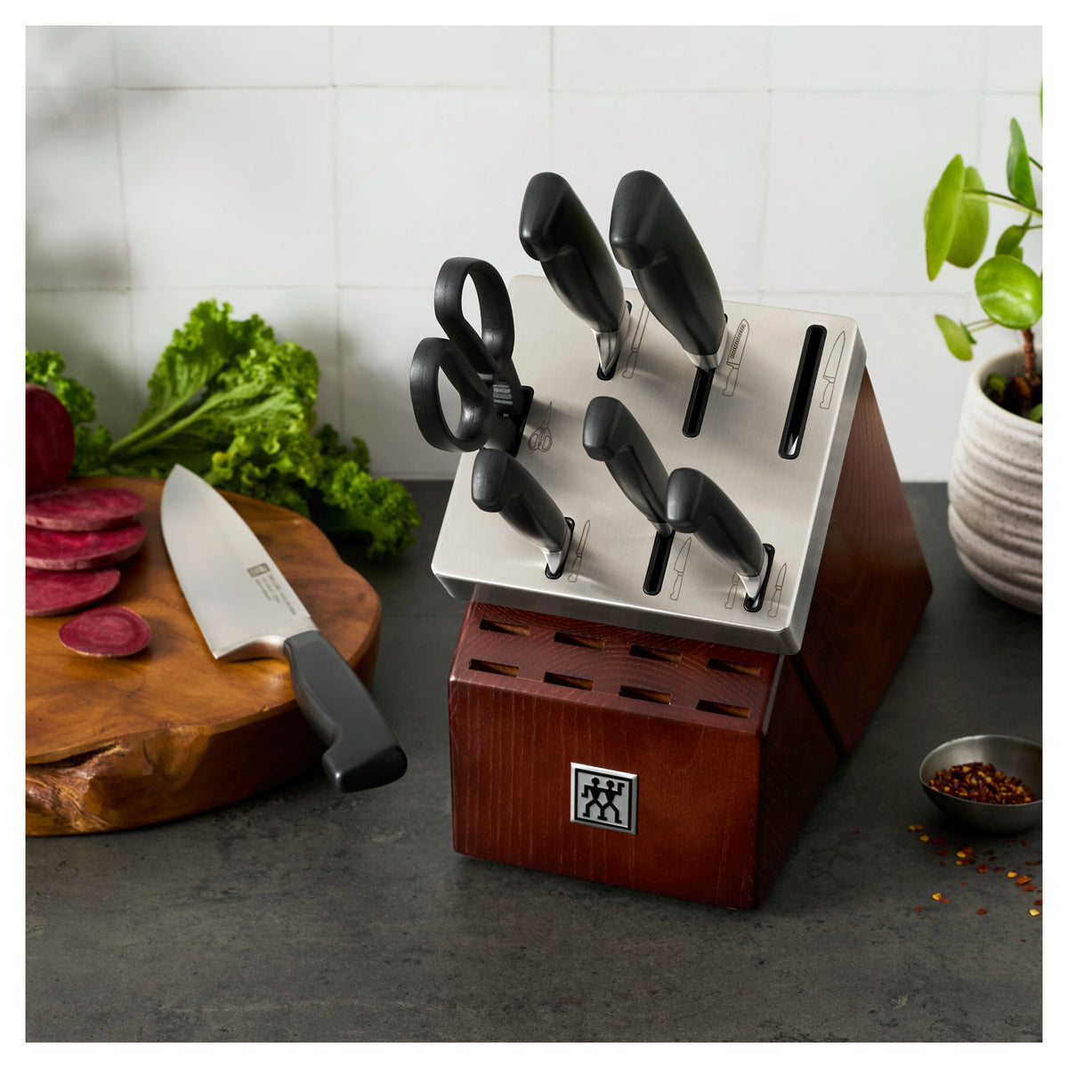 ZWILLING Four Star 8-pc, Self-Sharpening Knife Block Set