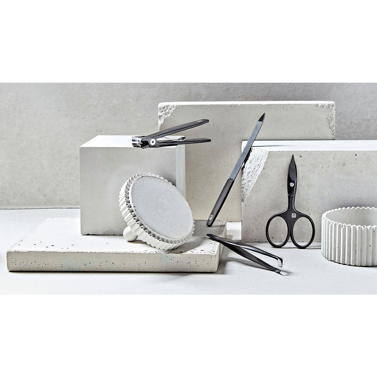 ZWILLING PREMIUM Cuticle Cutter - Black Matt