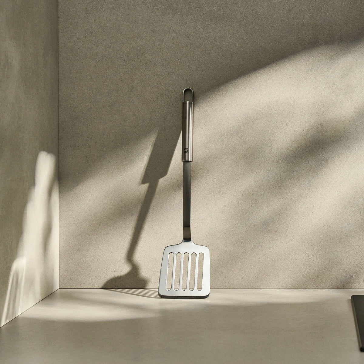 ZWILLING Pro Tools 18/10 Stainless Steel, Frying Pan Turner