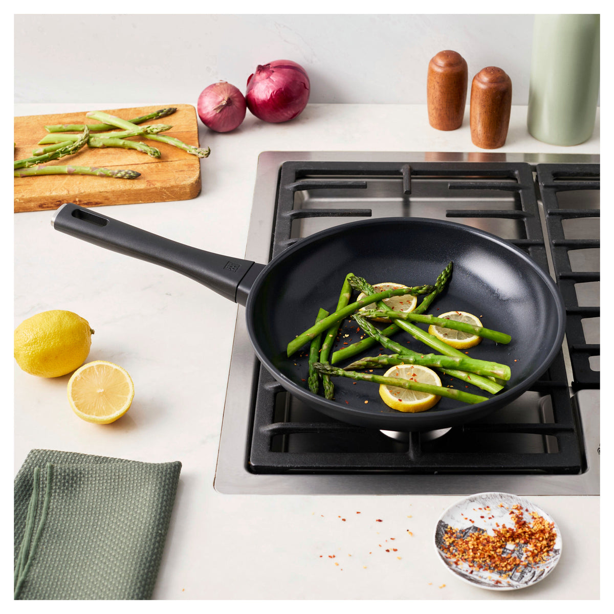 ZWILLING Madura Plus 10-inch, Aluminum, Fry Pan Titanium-reinforced Ceramic Non-stick Coating