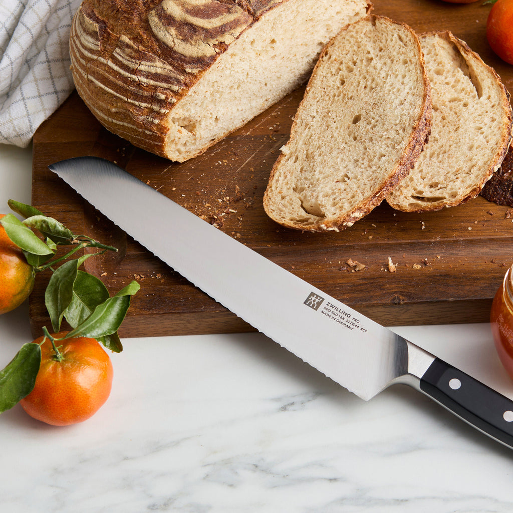 ZWILLING Pro 10-inch, Ultimate Bread Knife