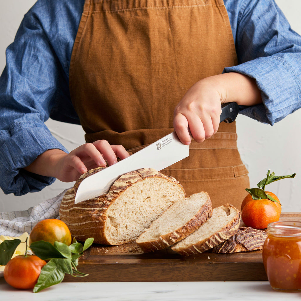 ZWILLING Pro 10-inch, Ultimate Bread Knife
