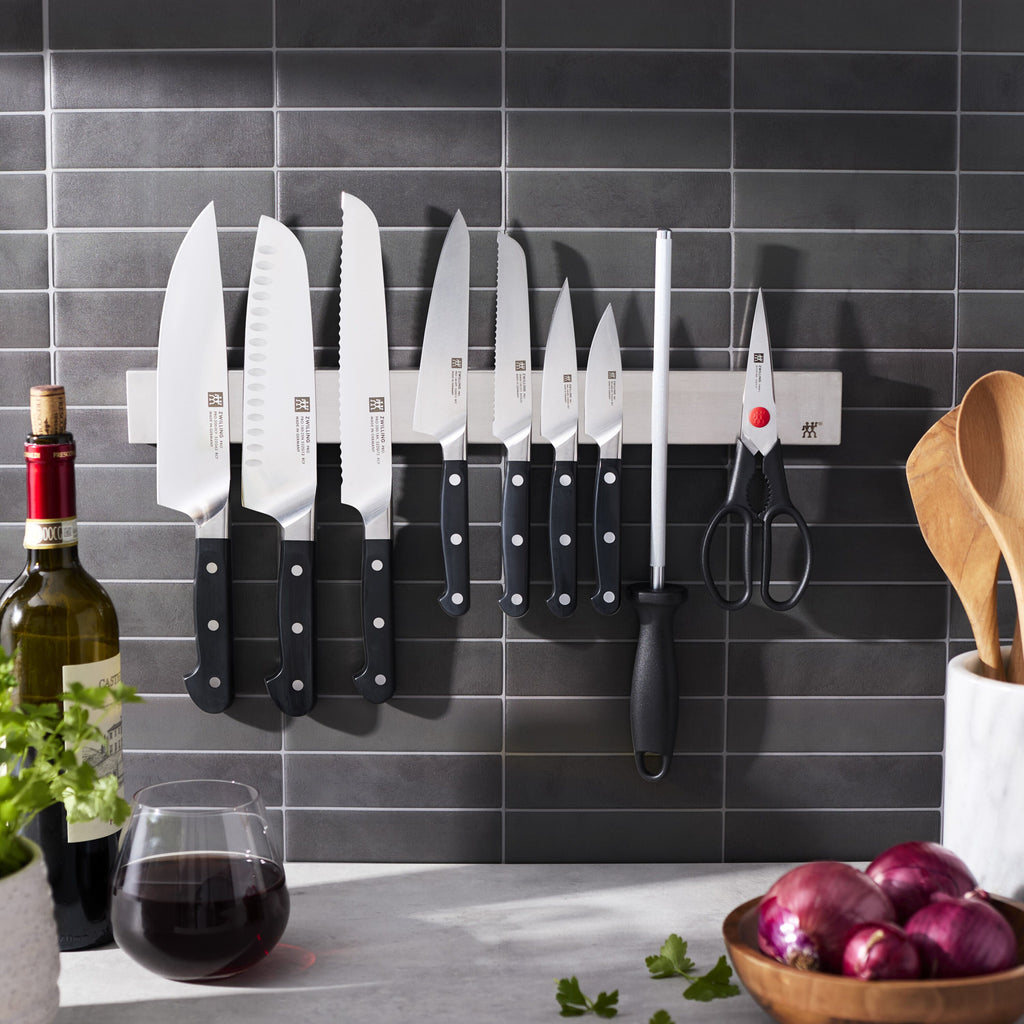 ZWILLING Pro 7-pc, Set with 17.5" Stainless Magnetic Knife Bar
