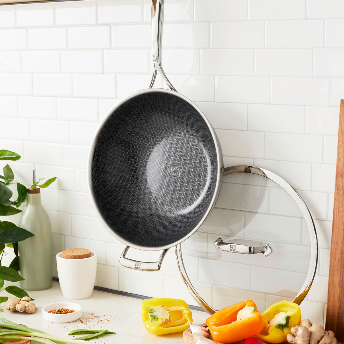 ZWILLING Peak 12-inch, 18/10 Stainless Steel, Wok With Lid Ceramic Hybrid
