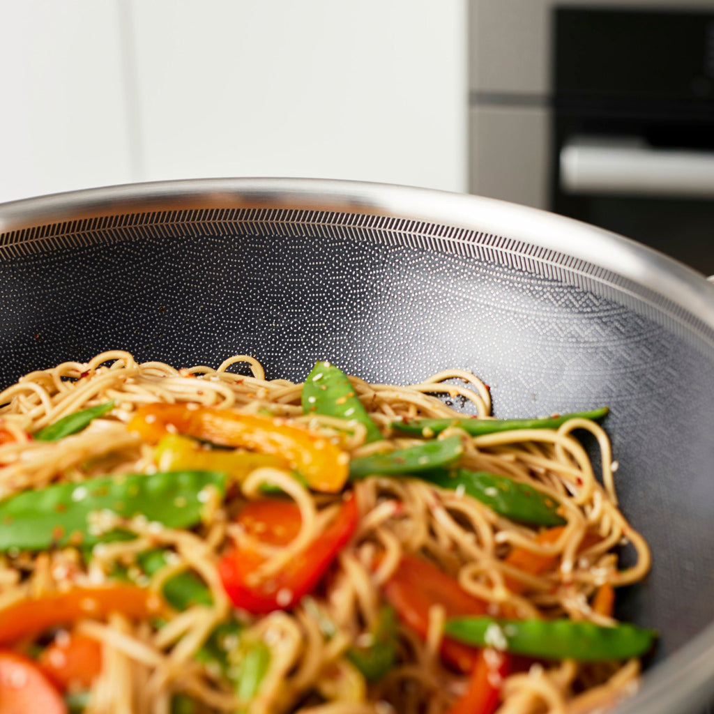 ZWILLING Peak 12-inch, 18/10 Stainless Steel, Wok With Lid Ceramic Hybrid