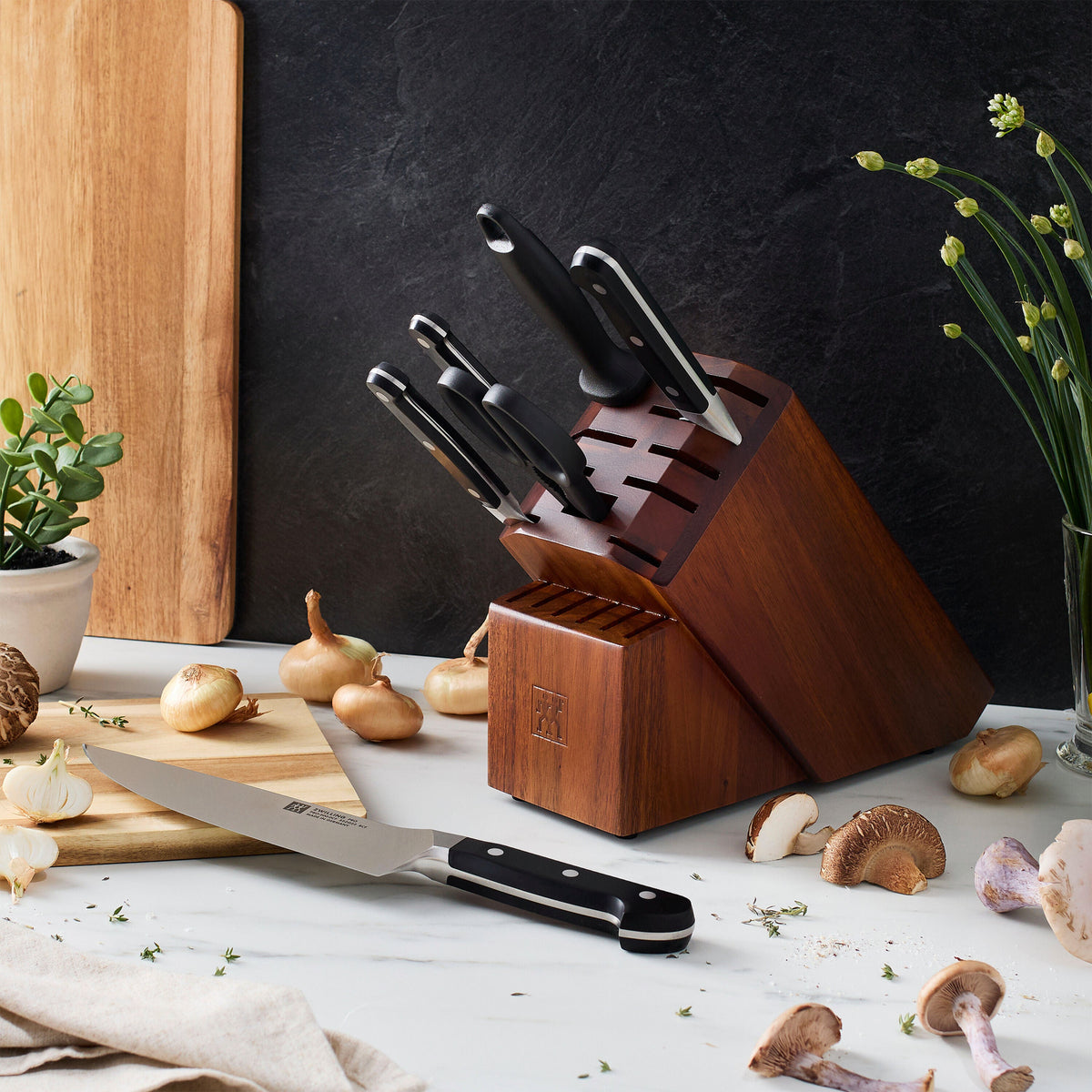 ZWILLING Pro 7-pc, Knife block set