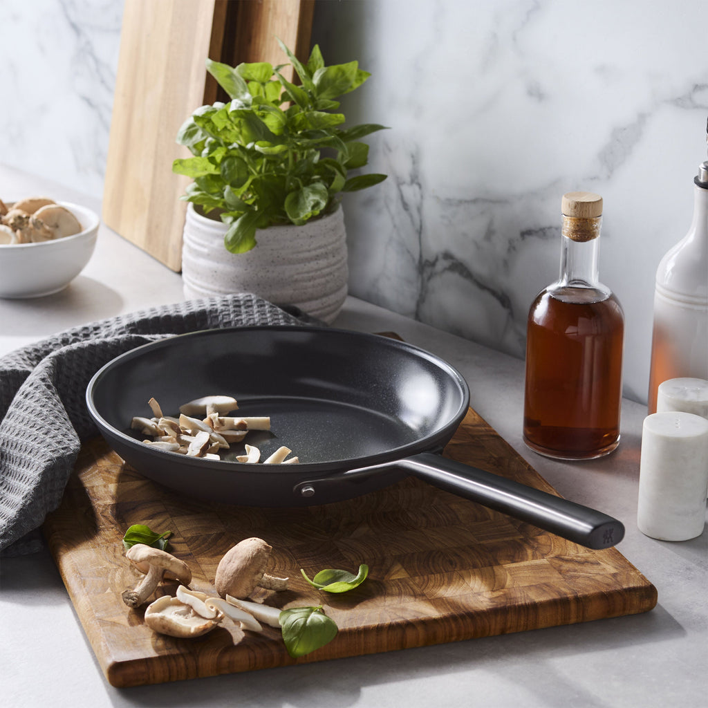 ZWILLING Milano 8-inch, Frying Pan Ceramic Nonstick Titanium