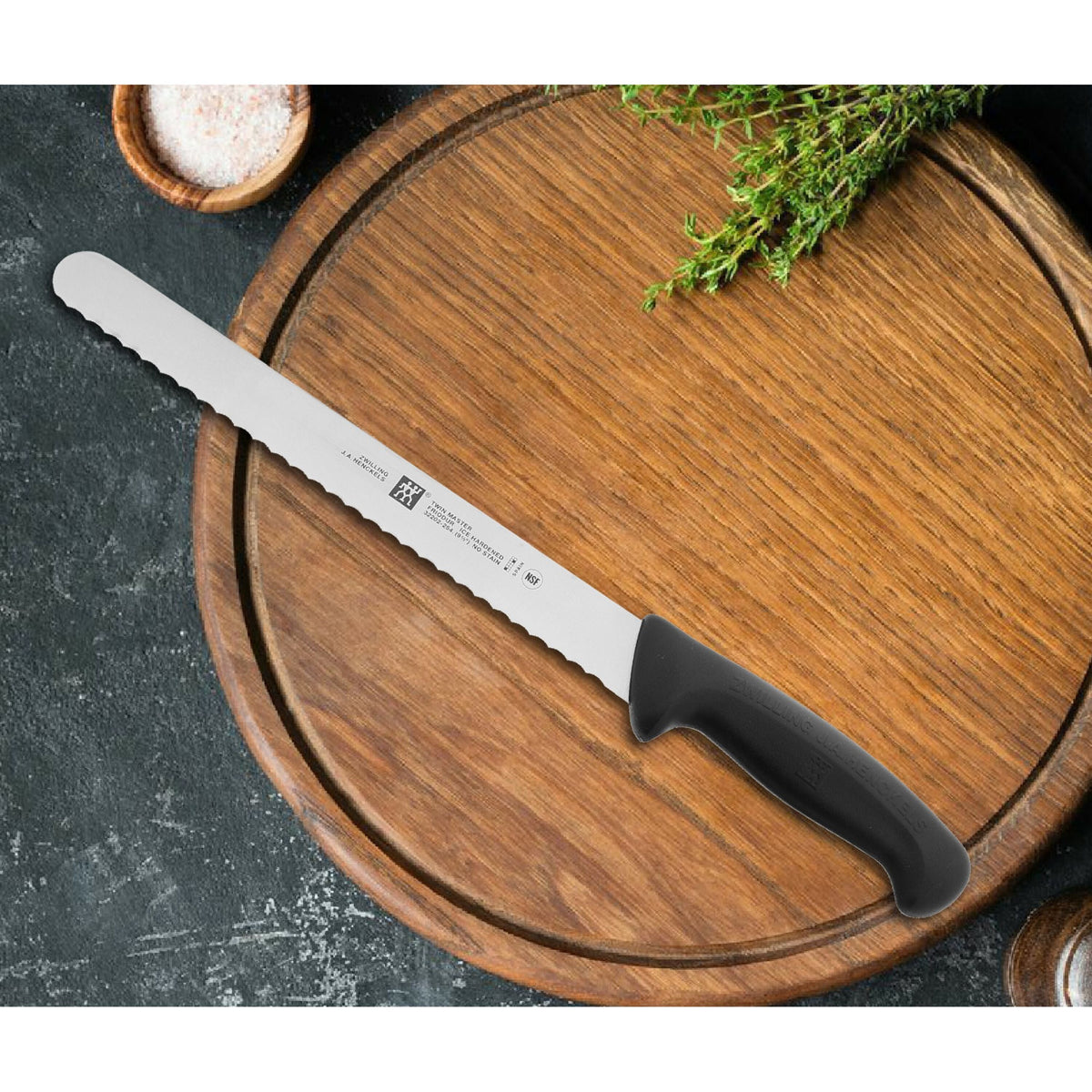 ZWILLING TWIN Master 9.5-inch, Serrated Slicer - Black Handle
